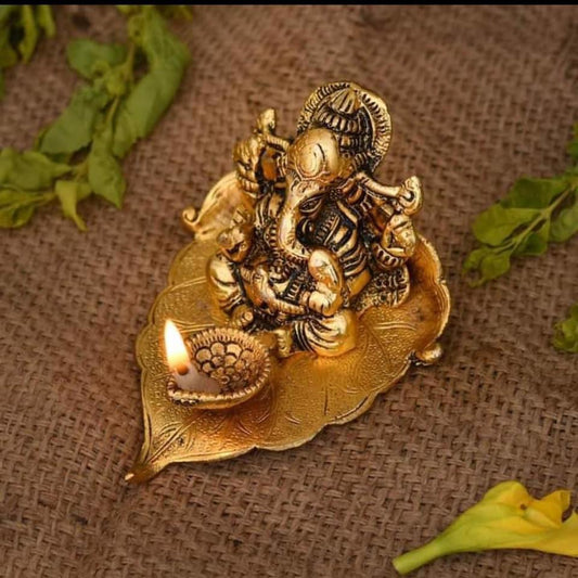 Hand craft Ganpati diya, ganesh diya, Diya, Gannesha